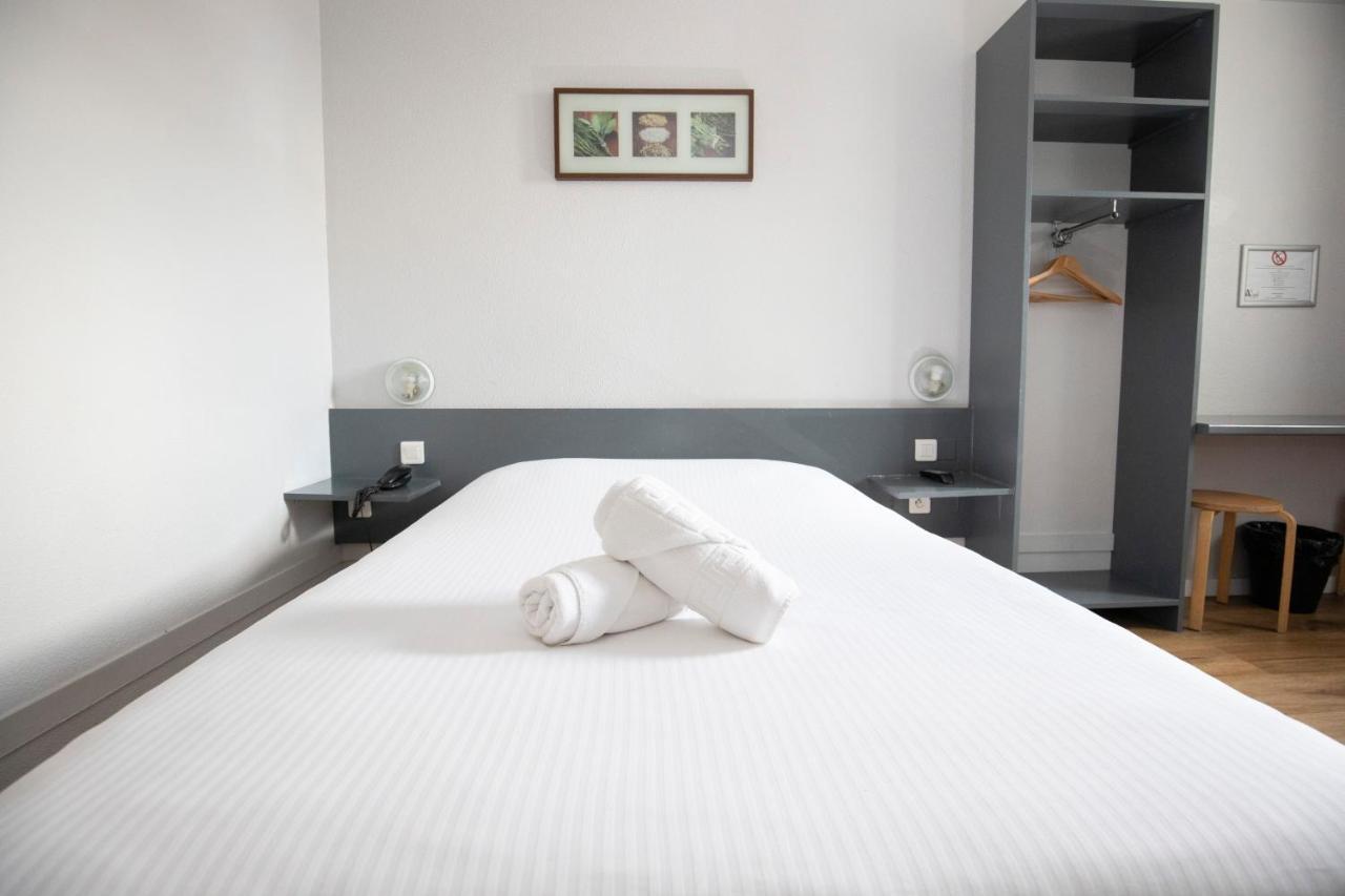 Wink Hotel Juvisy Bagian luar foto