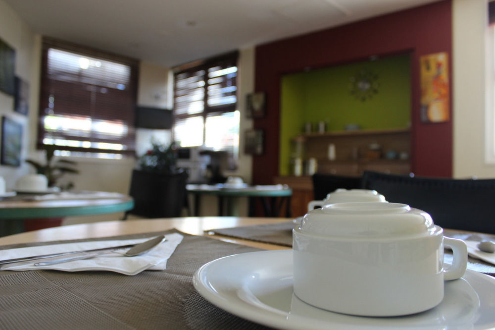 Wink Hotel Juvisy Bagian luar foto