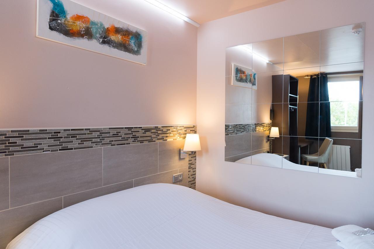 Wink Hotel Juvisy Bagian luar foto
