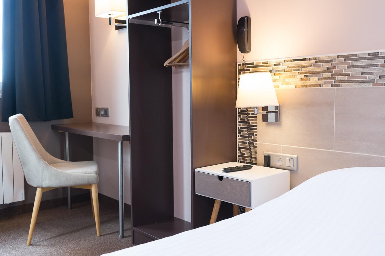 Wink Hotel Juvisy Bagian luar foto
