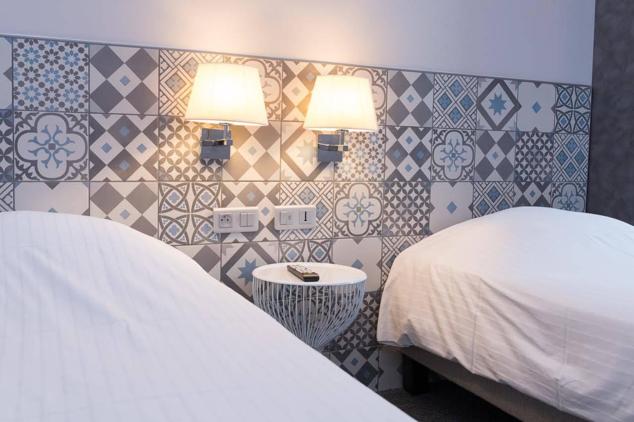 Wink Hotel Juvisy Bagian luar foto